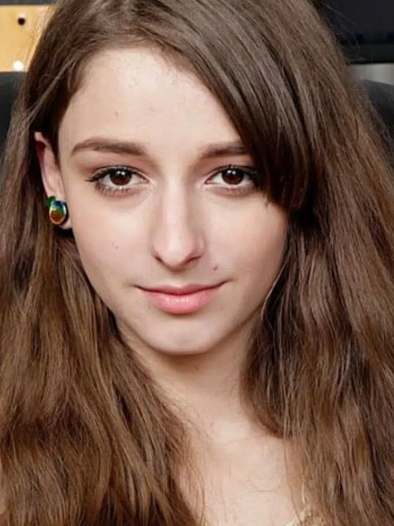 Willow Hayes Biography: Wiki, Age, Career, Height, Weight, Boyfriend, Net Worth & More